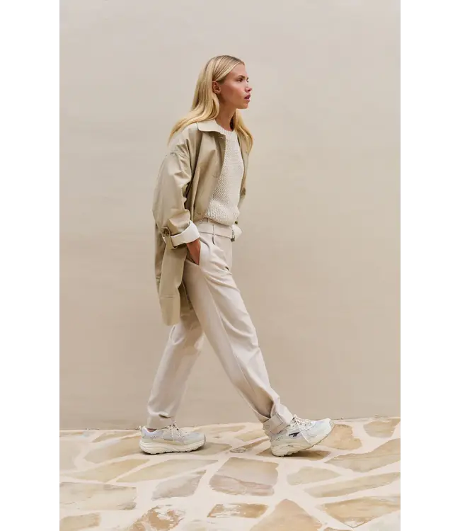 02-001069-602/99046  Oversized cotton jacket with buttons and patch pockets