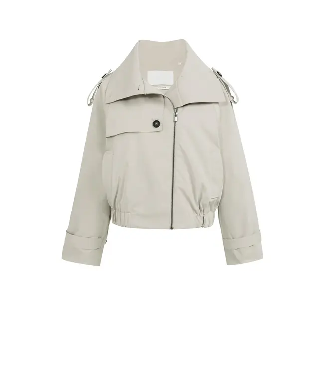 02-001070-602/99055  Short bomber jacket with trench details