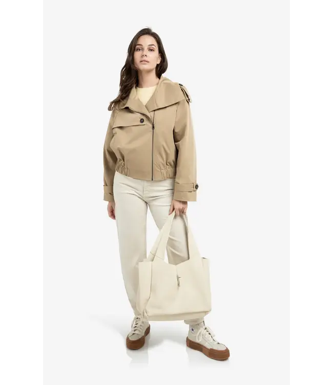 02-001070-602/99045  Short bomber jacket with trench details