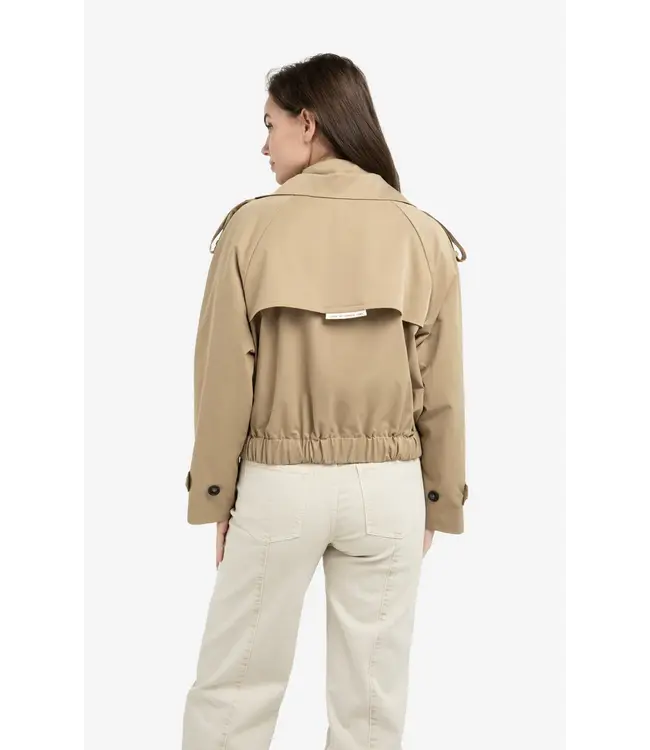 02-001070-602/99045  Short bomber jacket with trench details