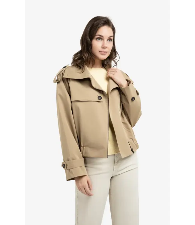 02-001070-602/99045  Short bomber jacket with trench details