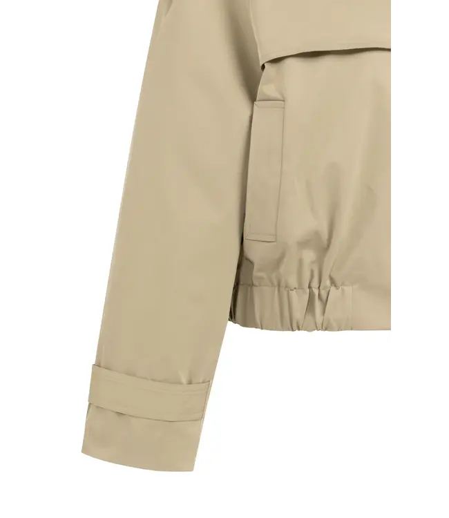 02-001070-602/99045  Short bomber jacket with trench details