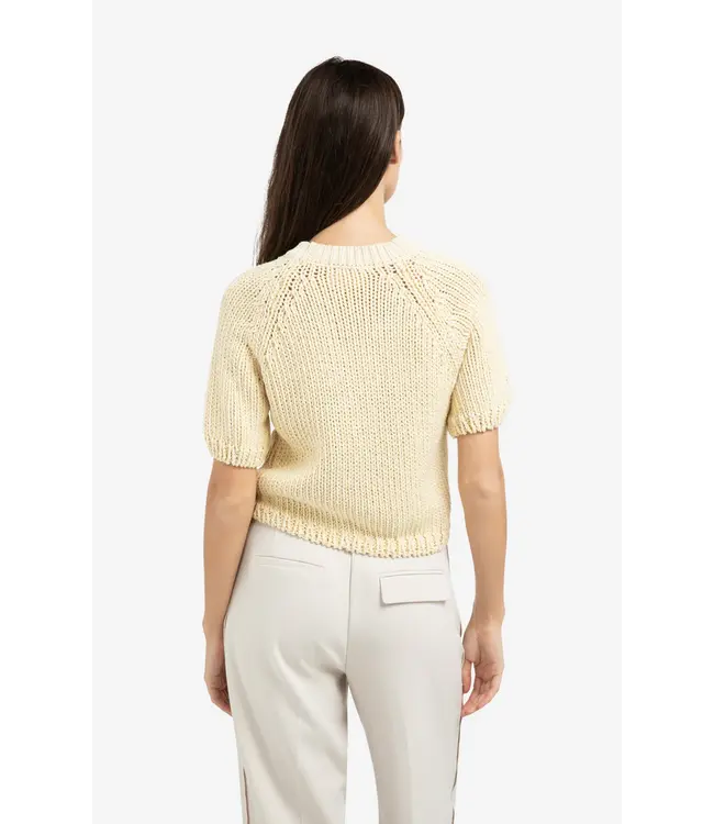 01-000551-602/309151  Chunky knit sweater with short sleeves and round neck