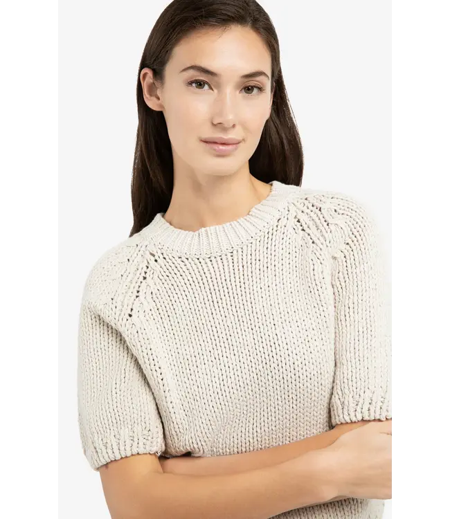 01-000551-602/99044  Chunky knit sweater with short sleeves and round neck