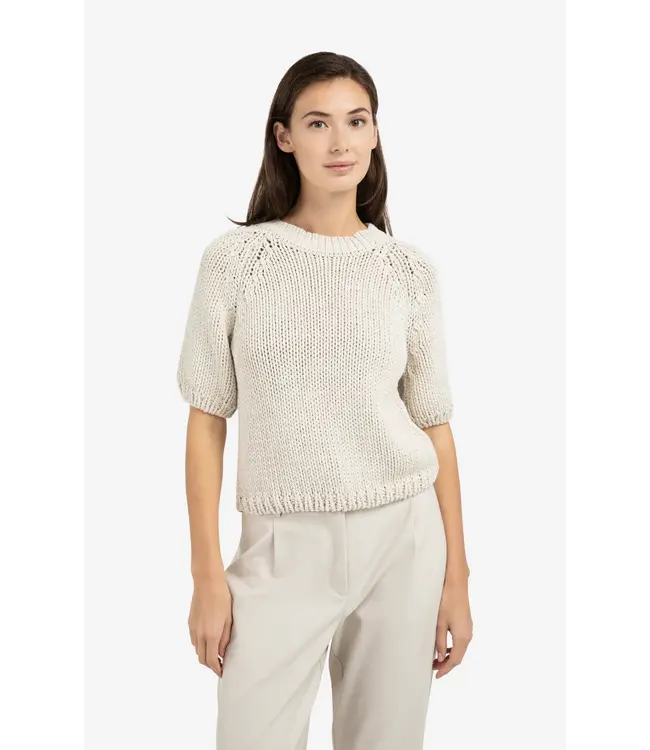 01-000551-602/99044  Chunky knit sweater with short sleeves and round neck