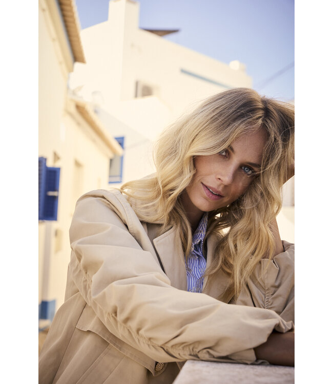 C03-19-802/001225-Pebble  Short Trench Jacket