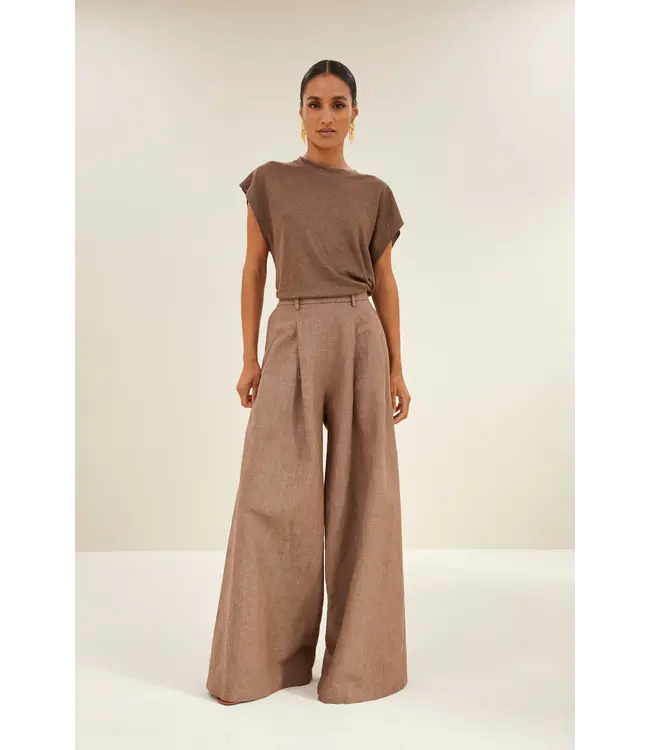 26211034/IcedCoffee  mason linen top