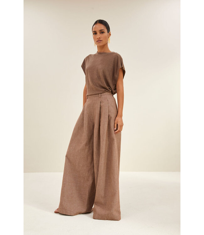 26211034/IcedCoffee  mason linen top