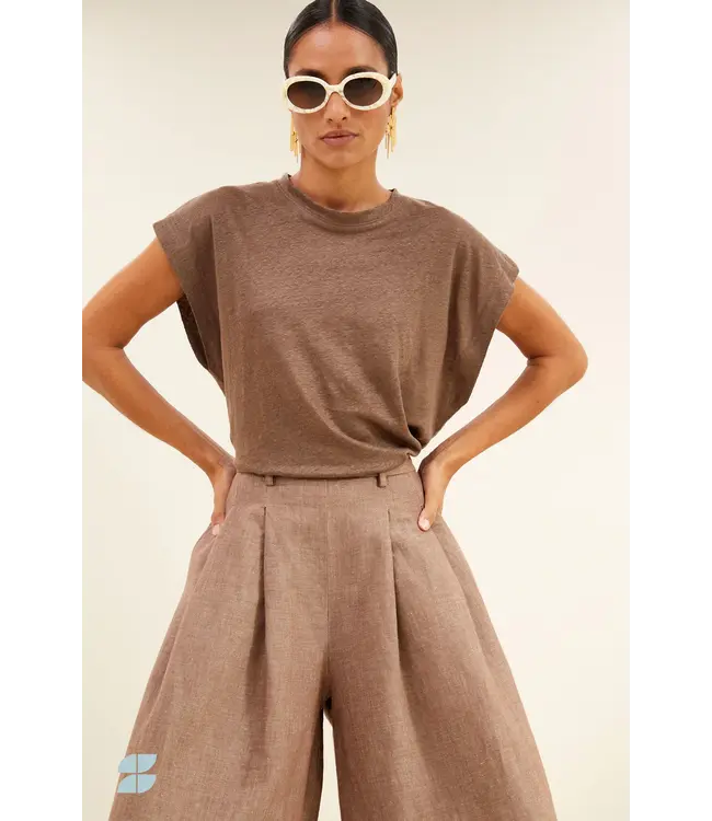 26211034/IcedCoffee  mason linen top