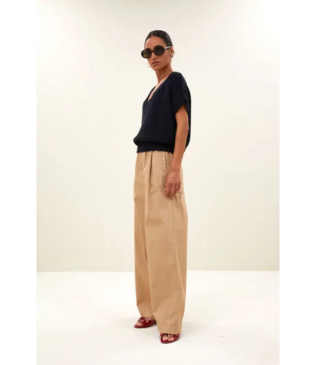 26215011/DarkNavy  anna spencer