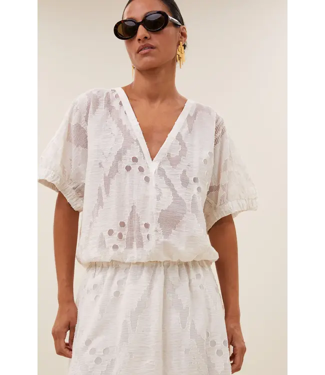 26112049/Cream  mabel mist blouse