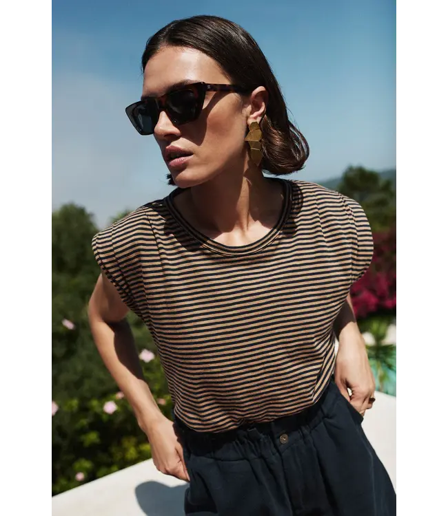 26211008/TanninStripe  nilou stripe top