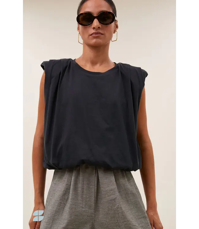 26211011/JetBlack  nilou jersey top