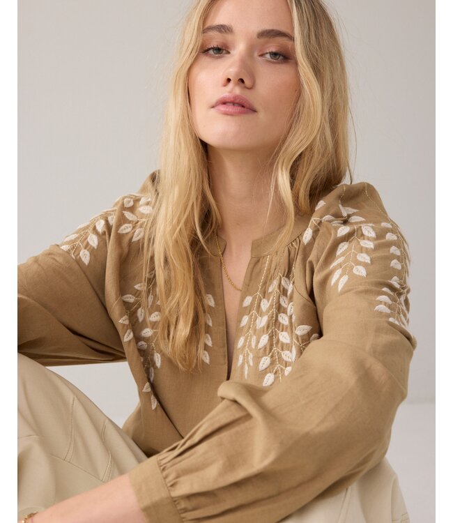 2s3449-12439/000703-Khaki  Blouse Cotton branches