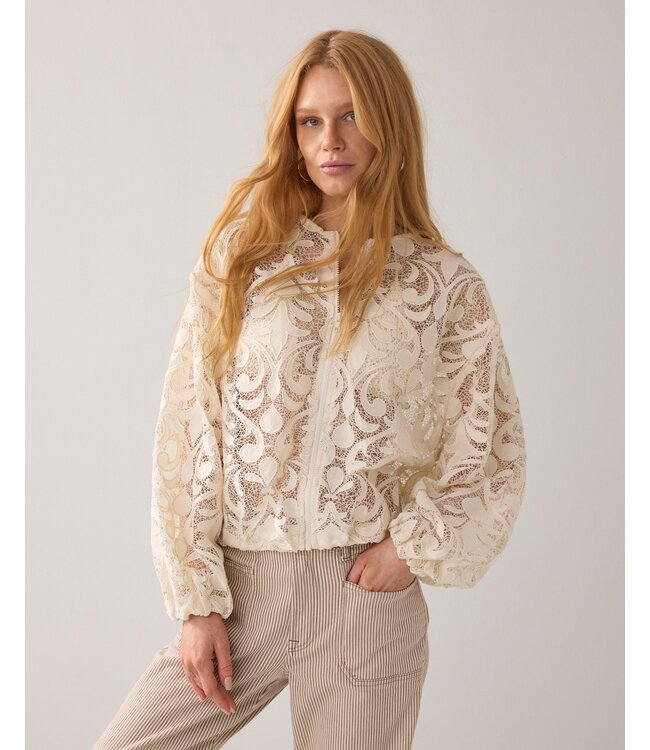 1s1298-12182/000122-Ivory  Jacket Lace
