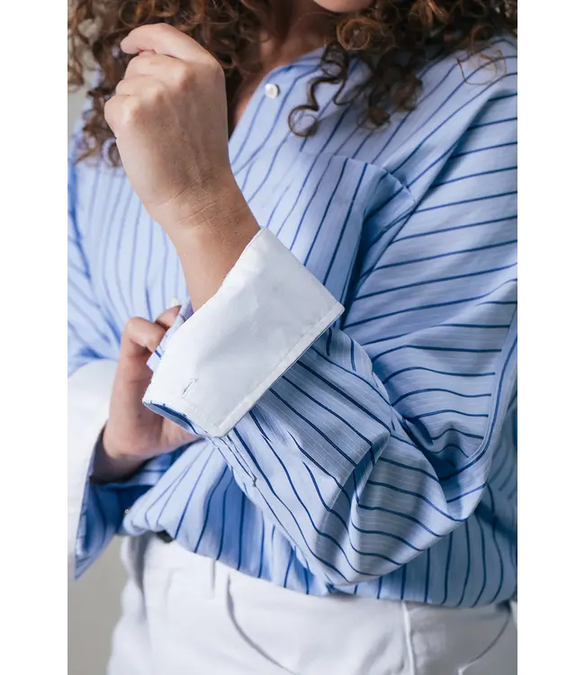 2611004/Blauwmulti  Amilia