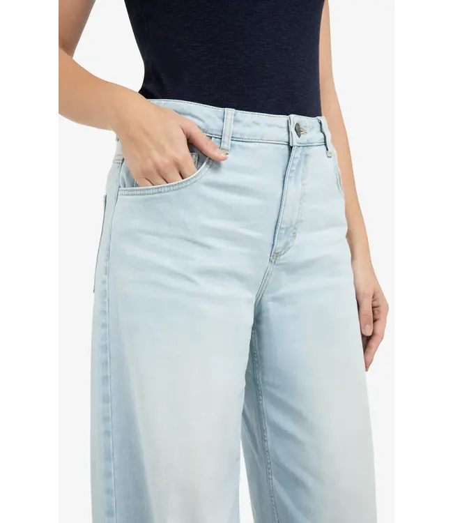 01-311150-603/99036  High-waist jeans with extra wide legs (L34)