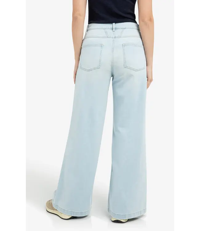 01-311150-603/99036  High-waist jeans with extra wide legs (L34)