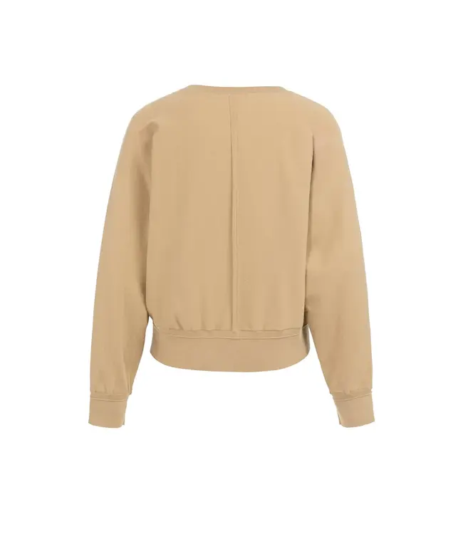 01-000559-603/99051  Batwing sweater with subtle seam details