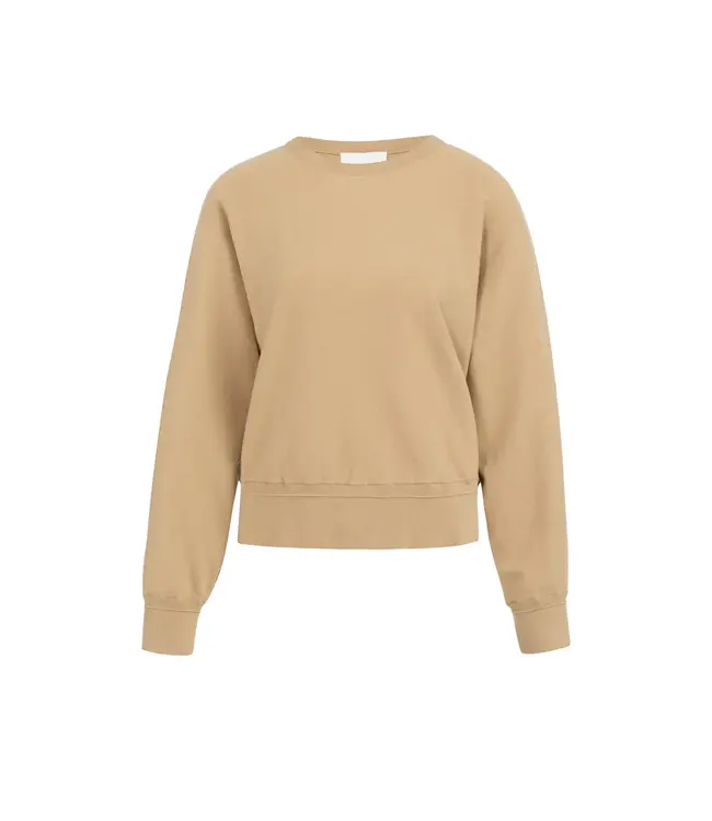 01-000559-603/99051  Batwing sweater with subtle seam details