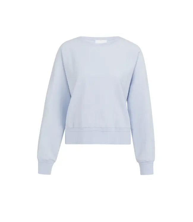 01-000559-603/99048  Batwing sweater with subtle seam details