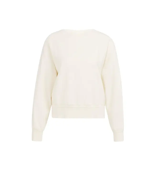 01-000559-603/99053  Batwing sweater with subtle seam details