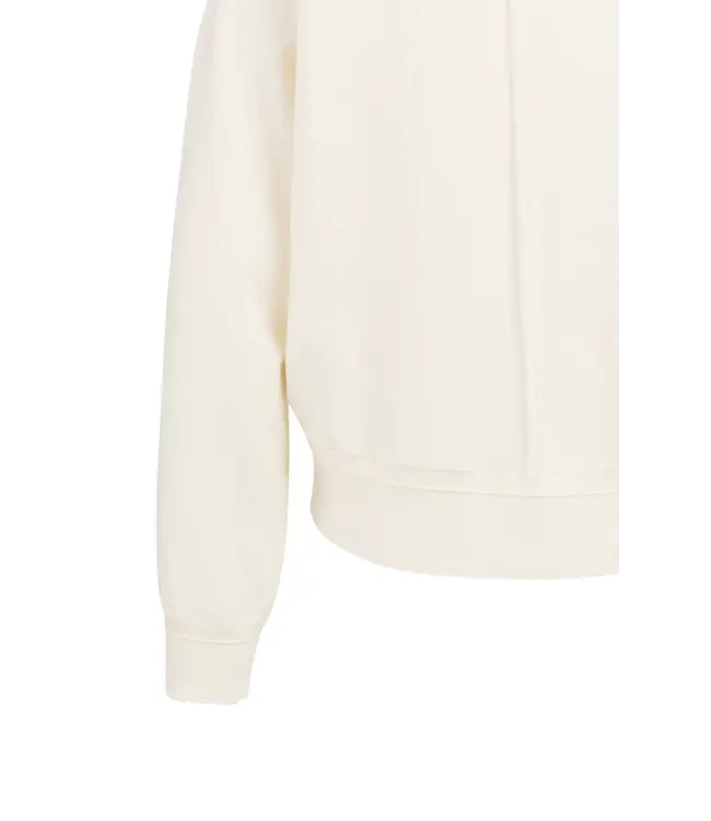 01-000559-603/99053  Batwing sweater with subtle seam details