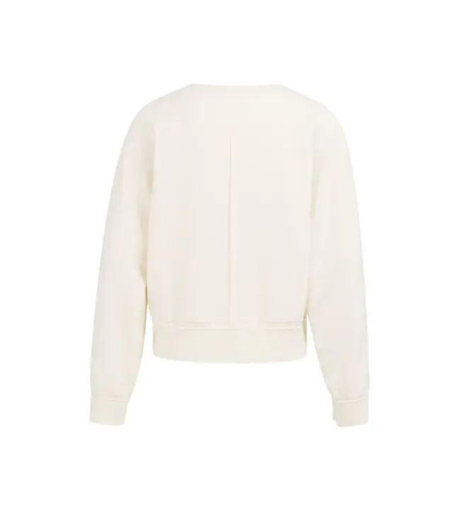 01-000559-603/99053  Batwing sweater with subtle seam details