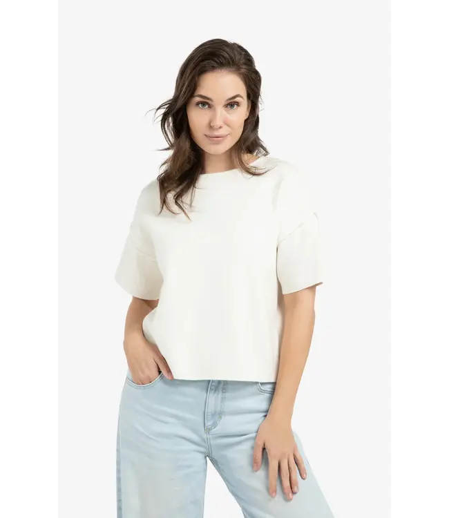 01-000562-603/99053  Short sleeve sweater with seam details