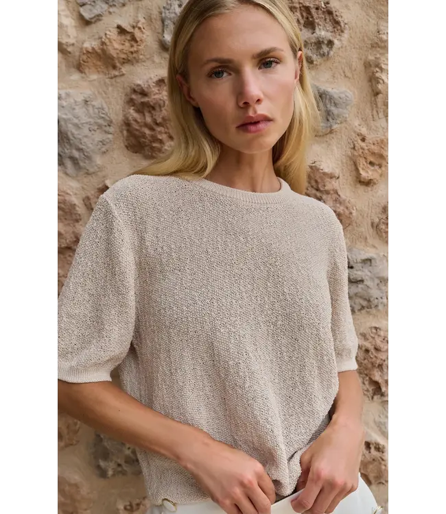 01-000564-603/990521  Textured knitted sweater with short sleeves