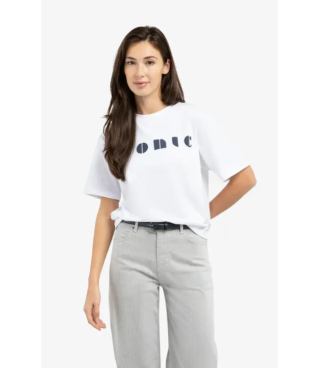 01-719086-603/000001  Boyfriend T-shirt with artwork print