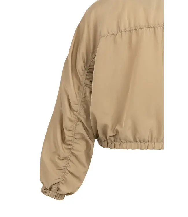 02-001072-603/99051  Short oversized jacket with pleated details