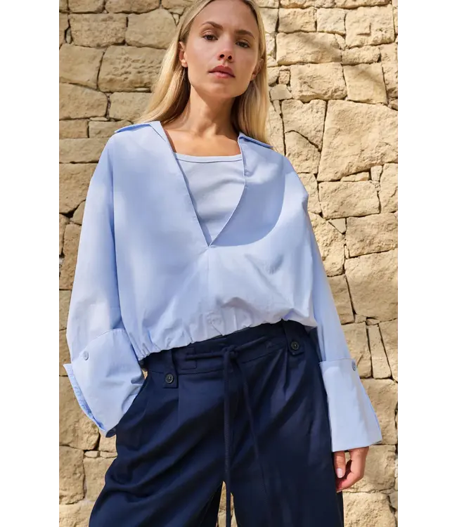 01-701355-603/99048  Balloon blouse with deep V-neck