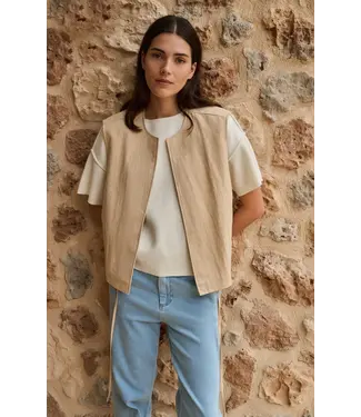 YAYA 02-021007-603/99052  Sleeveless summer jacket with drawstrings