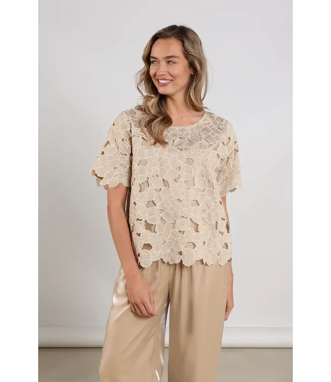 NKS01181-Sand/Gold  Octavia Top Flower