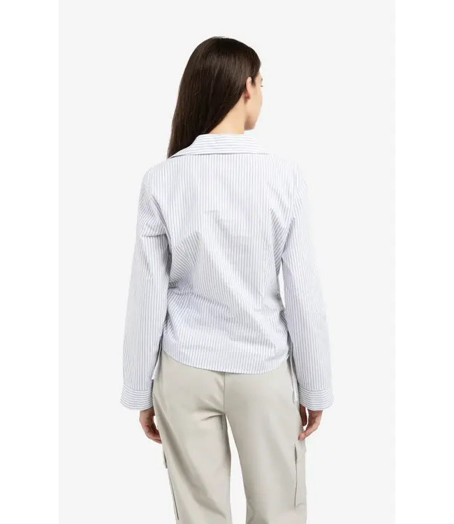 01-201203-602/990471  Fitted blouse with side drawstrings