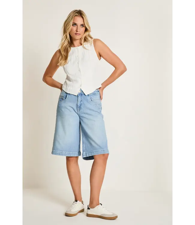 SS262.266408/D194-LightCosmic-L19  Nola Jorts