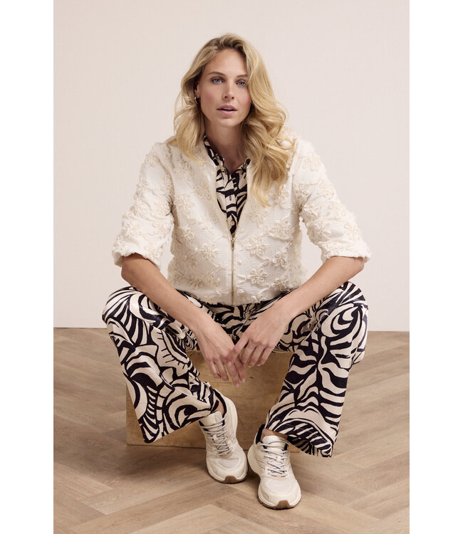 C42-19-801/006800-Stone  3D Flower Lace Jacket