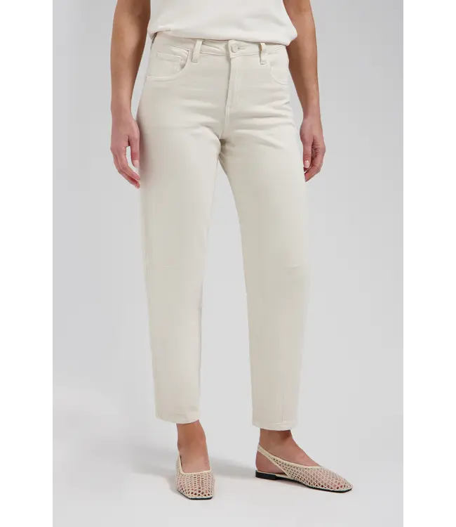 CR0395/SoftWhite  Tess