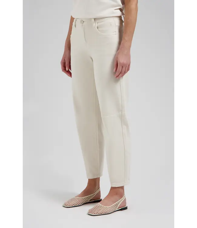 CR0395/SoftWhite  Tess