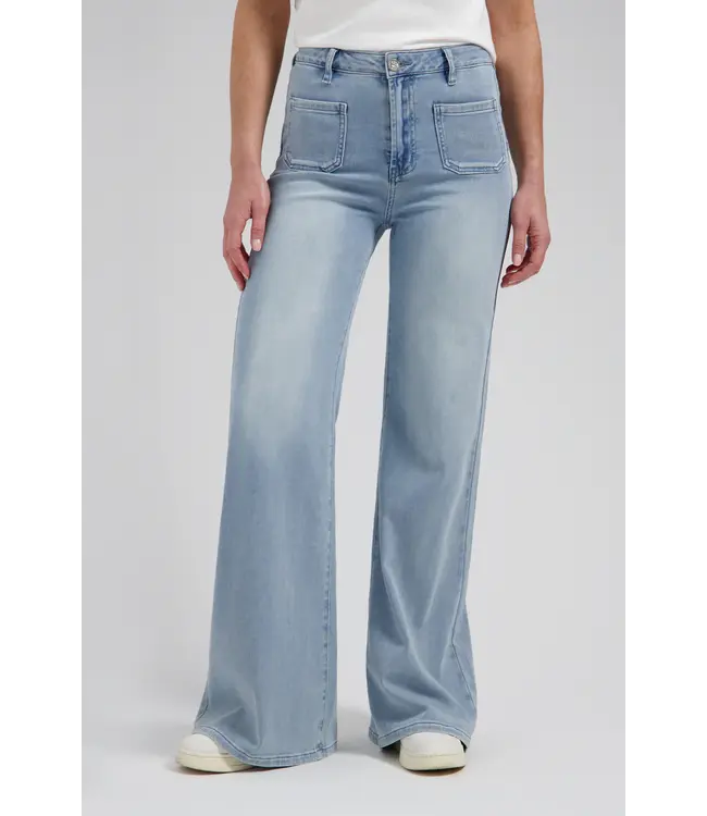 CR0103/SmoothBlue  Ana Flared Pocket