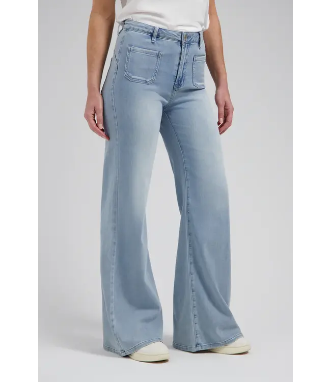 CR0103/SmoothBlue  Ana Flared Pocket