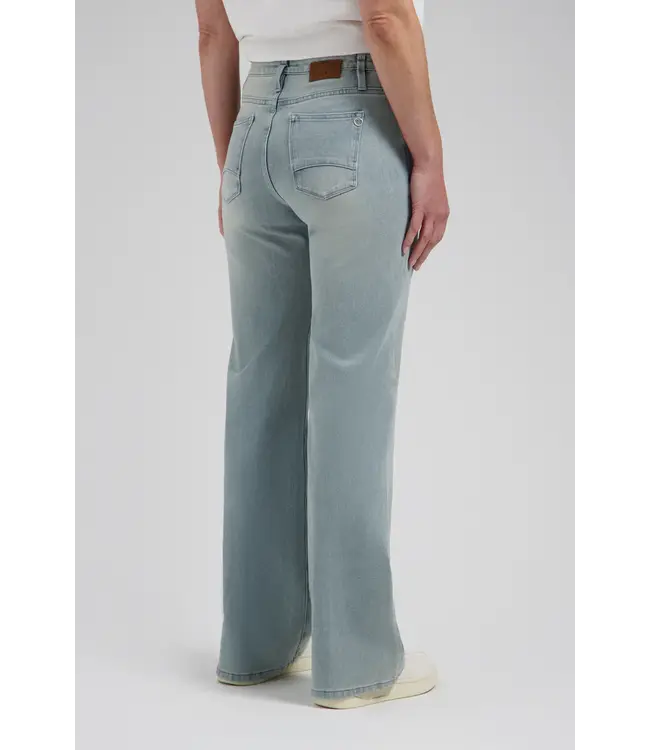 CR0016/AshGrey  Sophie Straight