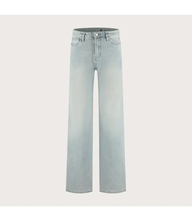 CR0016/AshGrey  Sophie Straight