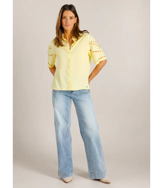 4200891/WaxYellow  Vie Tops