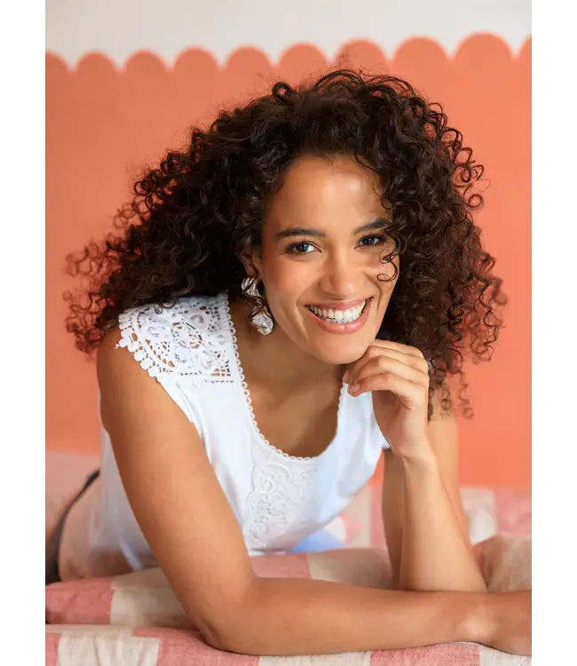 4200922/OffWhite  Verene Tops