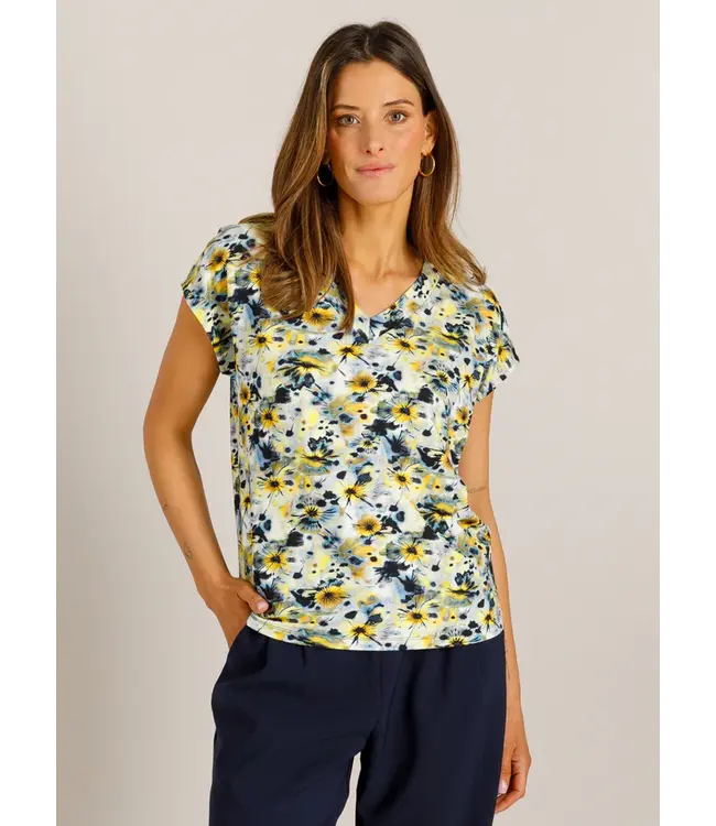 4200940-OffWhite/Multi-C  Vyella Tops