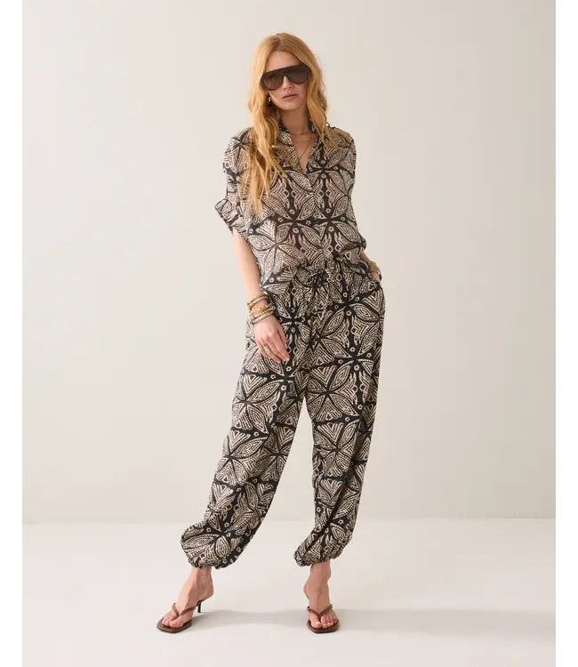 2s3498-12447/000990-Black  Blouse Ethnic print