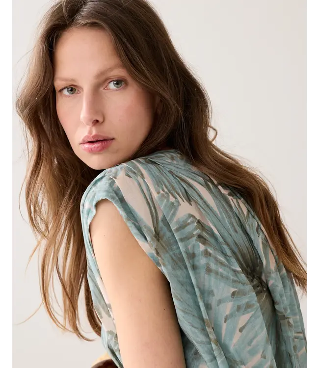 2s3494-12450/000431-GlacierBlue  Blouse sleeveless Flowers all over