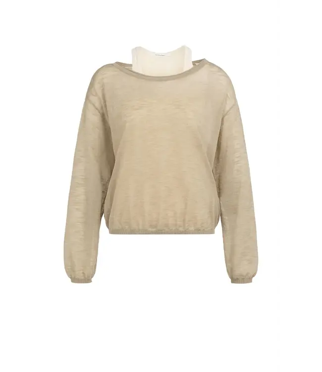 01-000594-604/61104  Twinset sweater with singlet